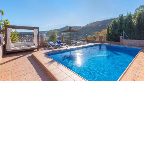 Mirador Las Claras Iznate by Ruralidays