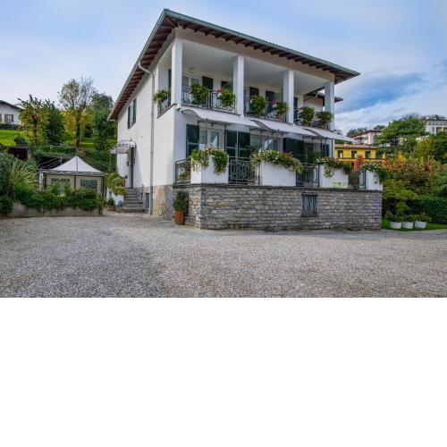Miralago B&B and Apartments