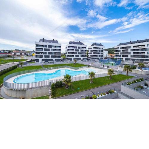 Miramar en urbanización con piscina