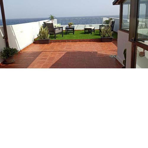MIRANDO AL MAR TENERIFE