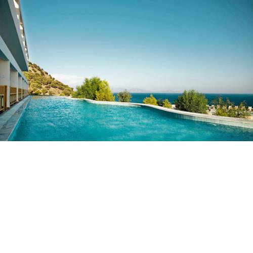 Mitsis Family Village Beach Hotel
