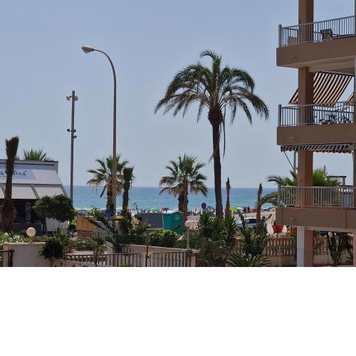 MIYAS 1, Primera línea de playa