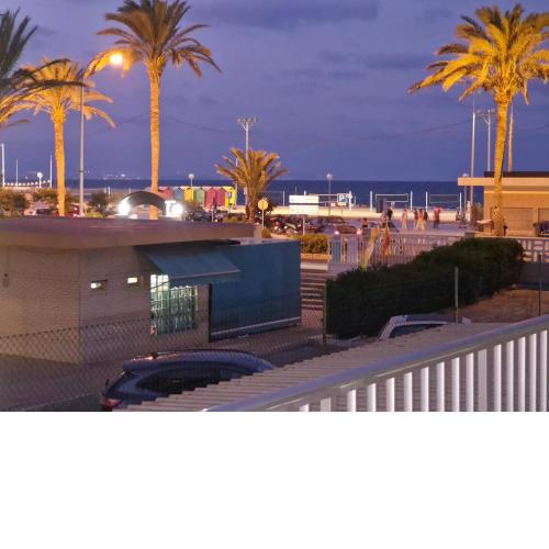 Miyas 2, PRIMERA LÍNEA DE PLAYA