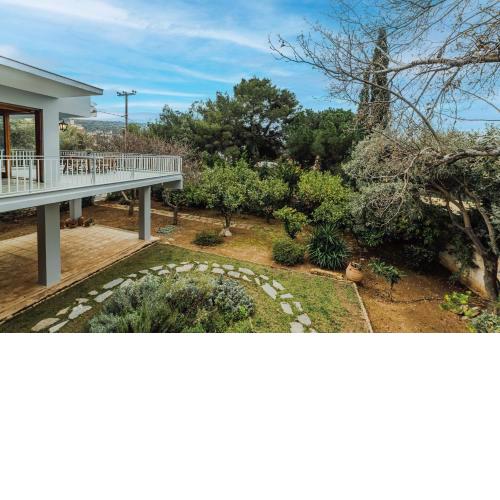 MK Luxury Villa, near Saronida's center