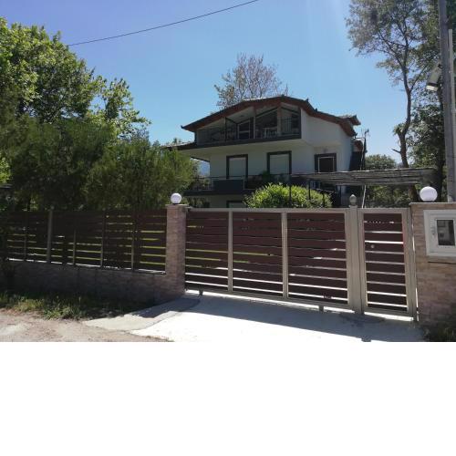 MKG APARTMENTS