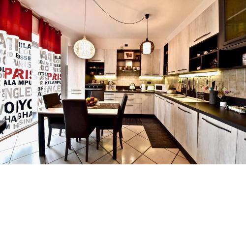 Modern- family apartment halfway between Milano and Como