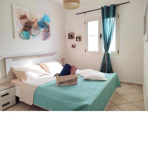Modern 1Br apt , Garden , View & AC