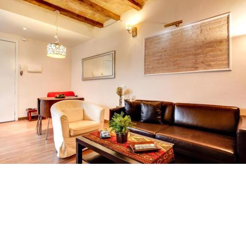 Modern 2 Bedroom Flat in Trendy Poble Sec