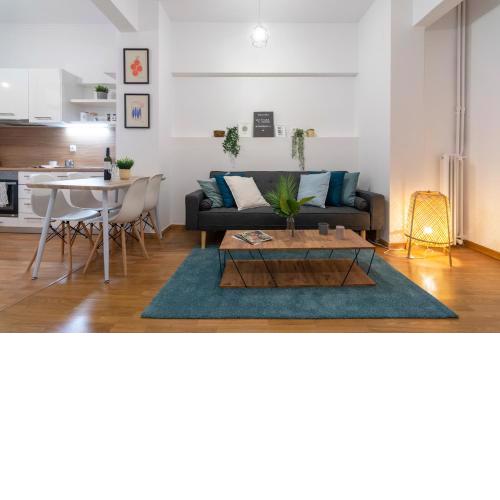 Modern 2BD apt in Athens , 3-min metro