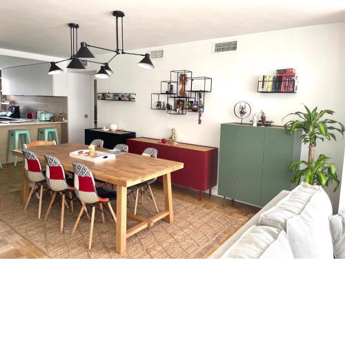 Modern 3 bedroom apartment situated in luxury beachfront gated community