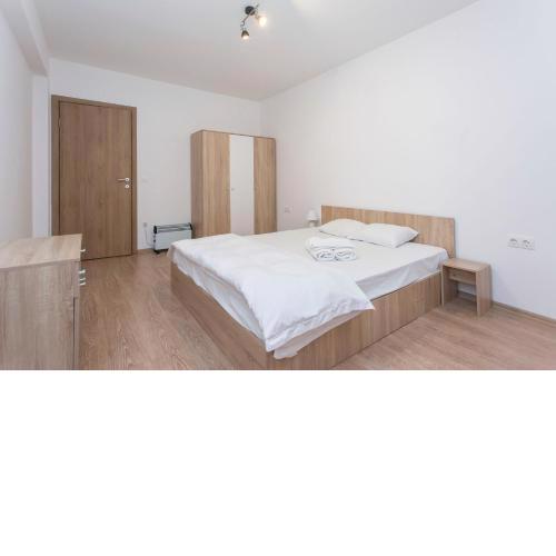 Modern and Bright Apartments near Center - FREE PARKING