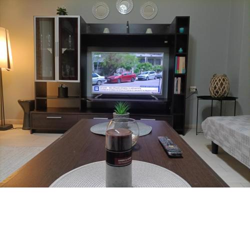 Modern and Homely 1 BD Apt Couples Escape