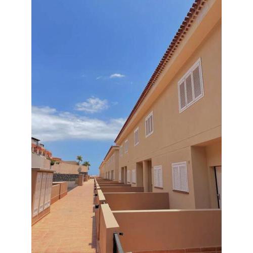 Modern and New 2 bed room Townhouse PA01