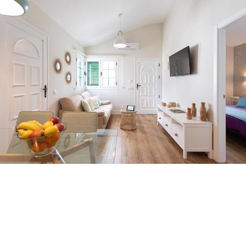 Modern and New Beachfront Apartment