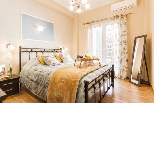 Modern Antique Private rooms near to Acropolis Museum and metro station