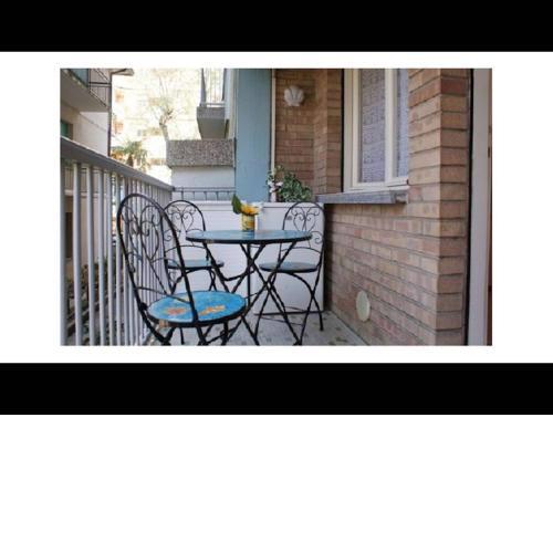 Modern Apartment 150 metres from the Beach - Sleeps 6
