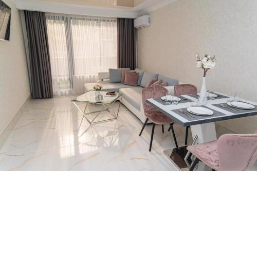 Modern Apartment for 4 Guests Sea View & Free Parking