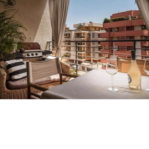 Modern Apartment Giovanni Square IUN Q6922
