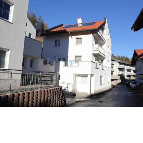 Modern Apartment in Fiss at Ski Bus Stop