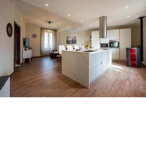 Modern apartment in Gravedona - Larihome A14