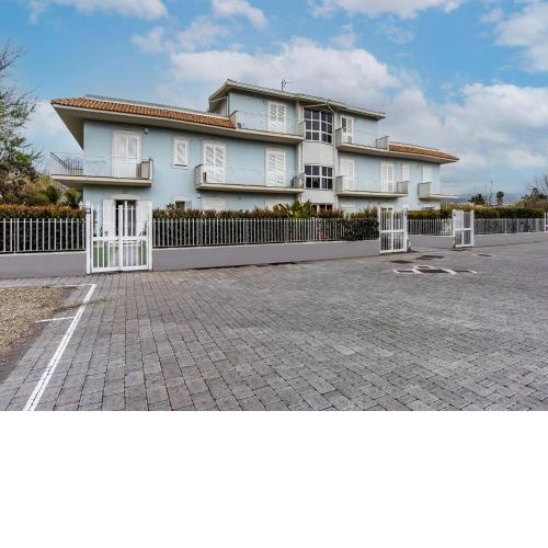 Modern Apartment in Mascali near Sea