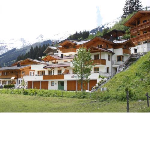 Modern Apartment in Saalbach Hinterglemm with Garden