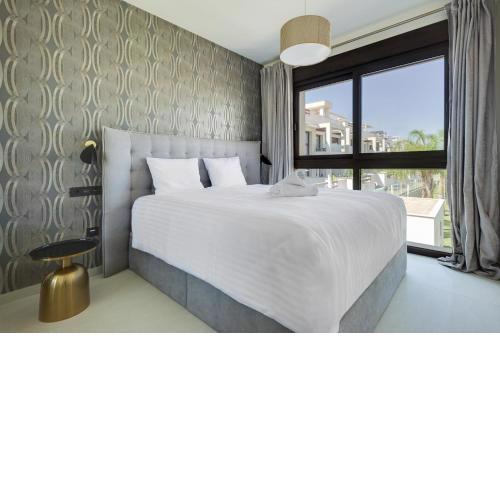Modern Apartment Los Balcones by Aparters