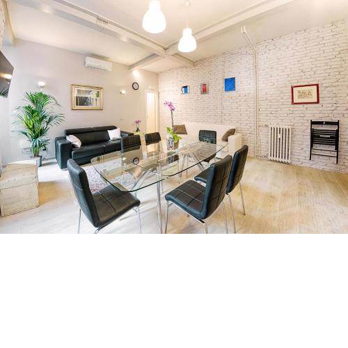 Modern Apartment near Colosseum