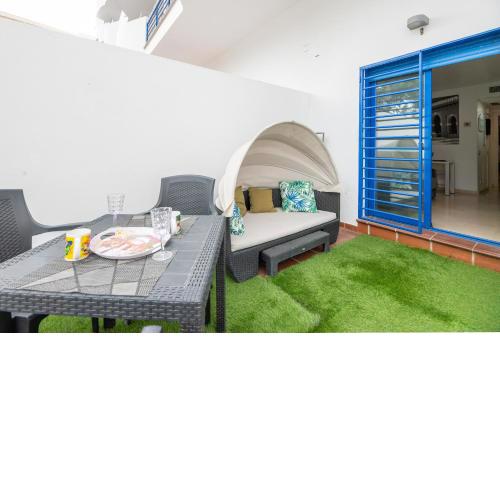MODERN APARTMENT NEXT TO THE BEACH, Pets friendly