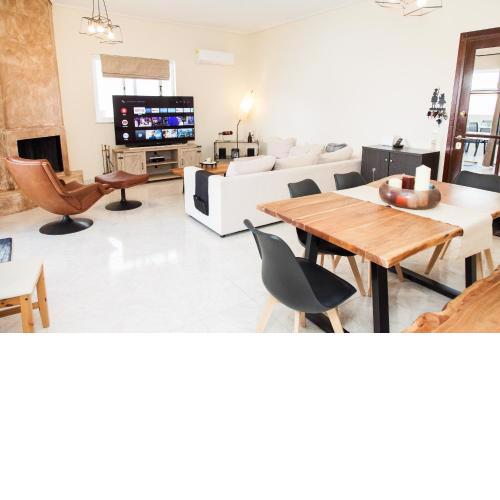 Modern apartment with sea view in Glyfada