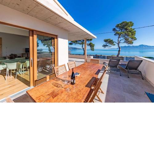 Modern Beachfront Puerto Pollensa House Located directly in front of Beach Private Pool Villa Mar i Pins