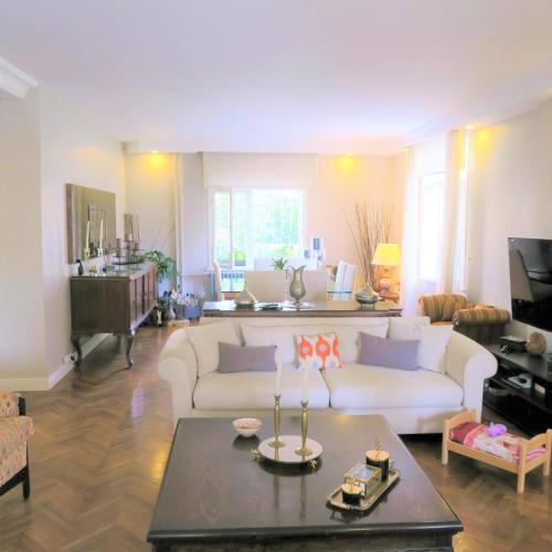 Modern Bohemian Apt 2 Bdr-fenerbahce-by The Sea