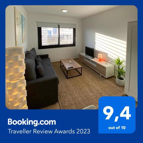 Modern central flat with private parking