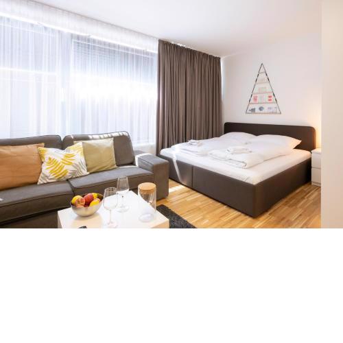 Modern City Hideaway Graz by ichbucheAT