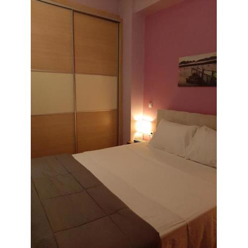 Modern cosy apartment near Subway to Acropolis