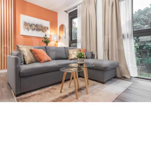 Modern duplex with a garden view - Center