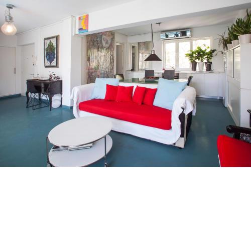 Modern, fully equipped apt with private balcony - CT1