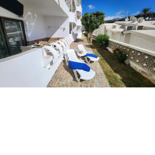 Modern ground floor apartment , a few steps from the beach