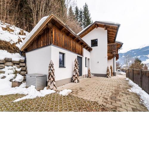 Modern Holiday Home in Salzburg near Ski Lift