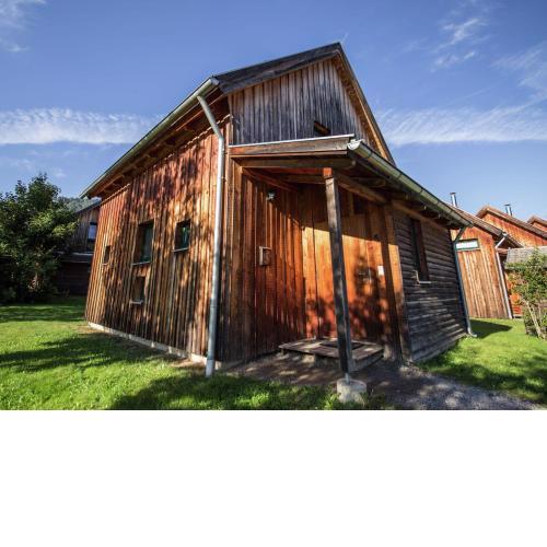 Modern Holiday Home in Sankt Georgen with Swimming Pool