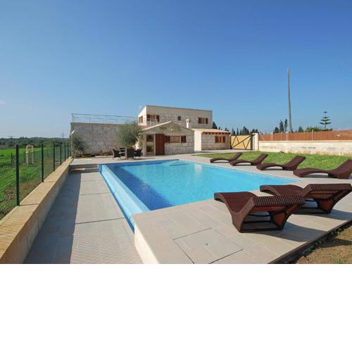 Modern holiday home with private swimming pool