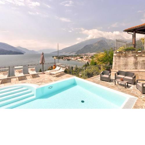 Modern Holiday Home with Swimming Pool in Gravedona