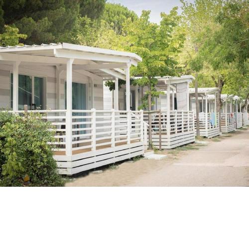Modern Mobile Home in Cesenatico with terrace near the beach