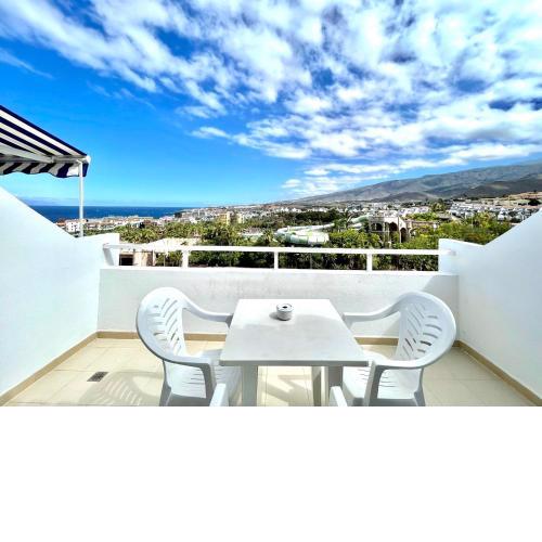 Modern MP apartment with Wifi, pool, beach in Tenerife South