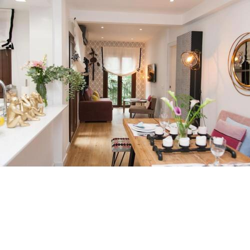 Modern & Nice Apartment. Old town. Private parking