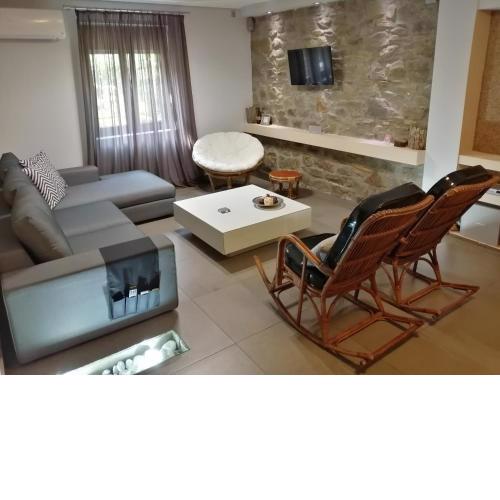 Modern Residence in the Center of Trikala