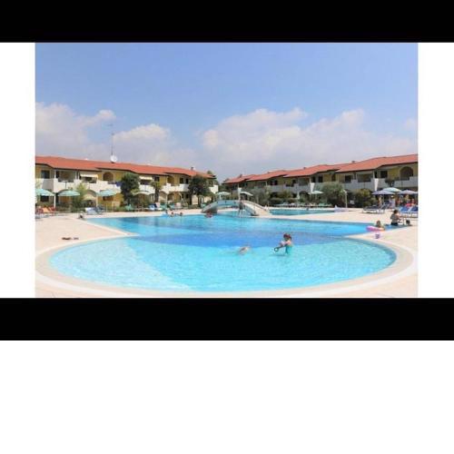 Modern Residence With Swimming Pool - Childrens Area
