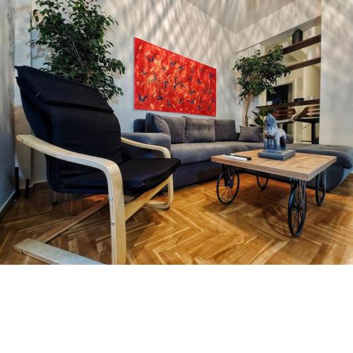 Modern & Stylish 2 BR Apartment near Acropolis