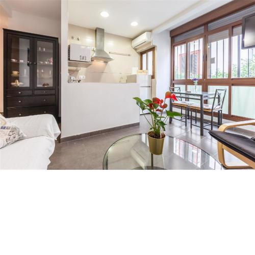 Modern & Stylish Apartment - Old Town