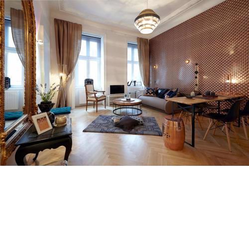 Modern Viennese Mid-Century